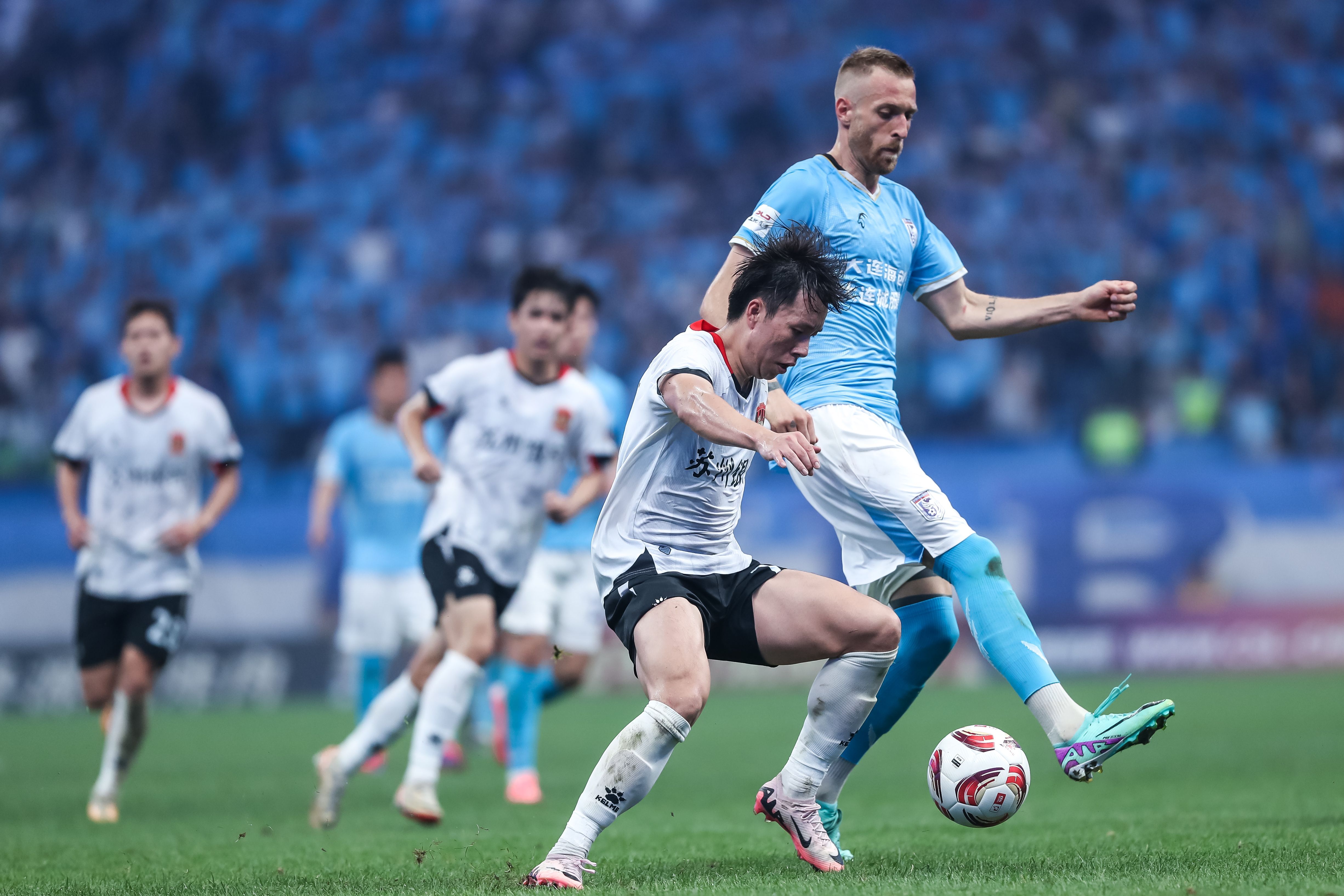 球员备战顶级对抗赛,迎接国际挑战的是谁