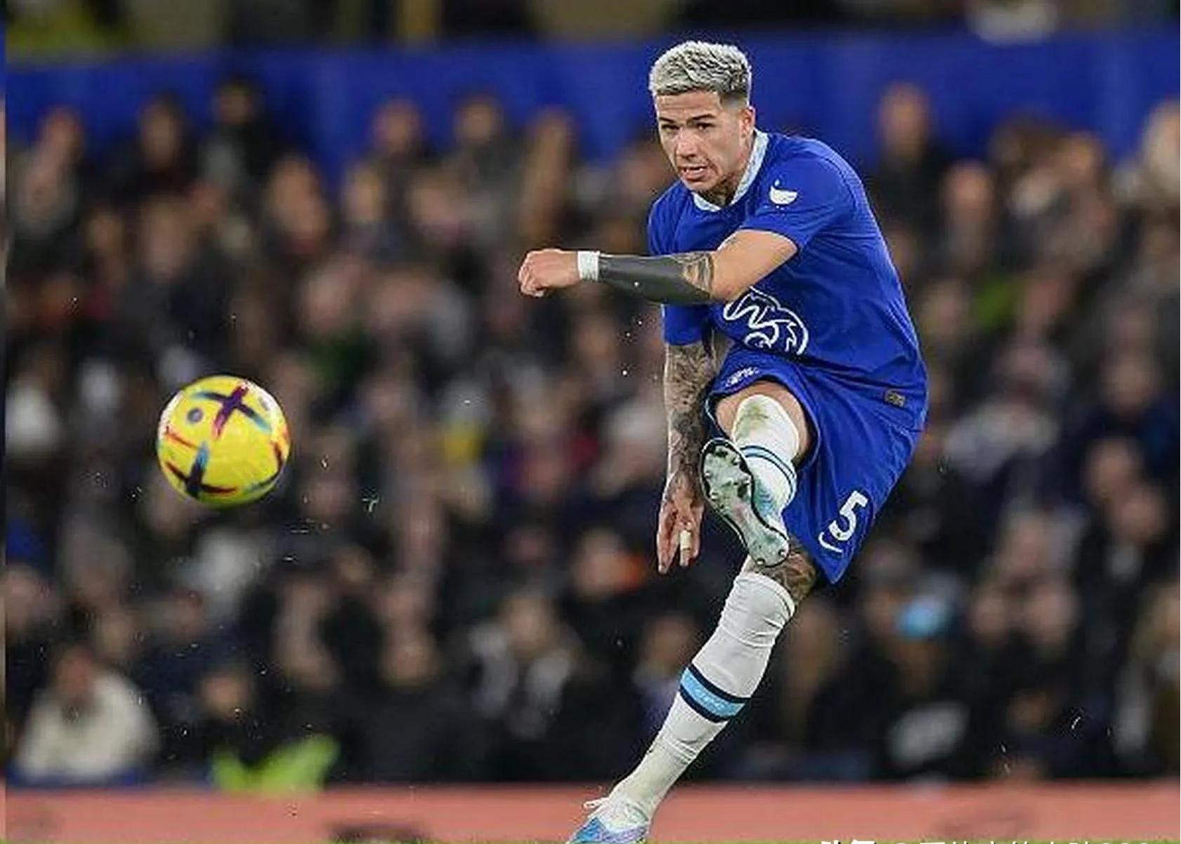 曼城逆袭利尔，英超劲旅强势登顶积分榜的简单介绍